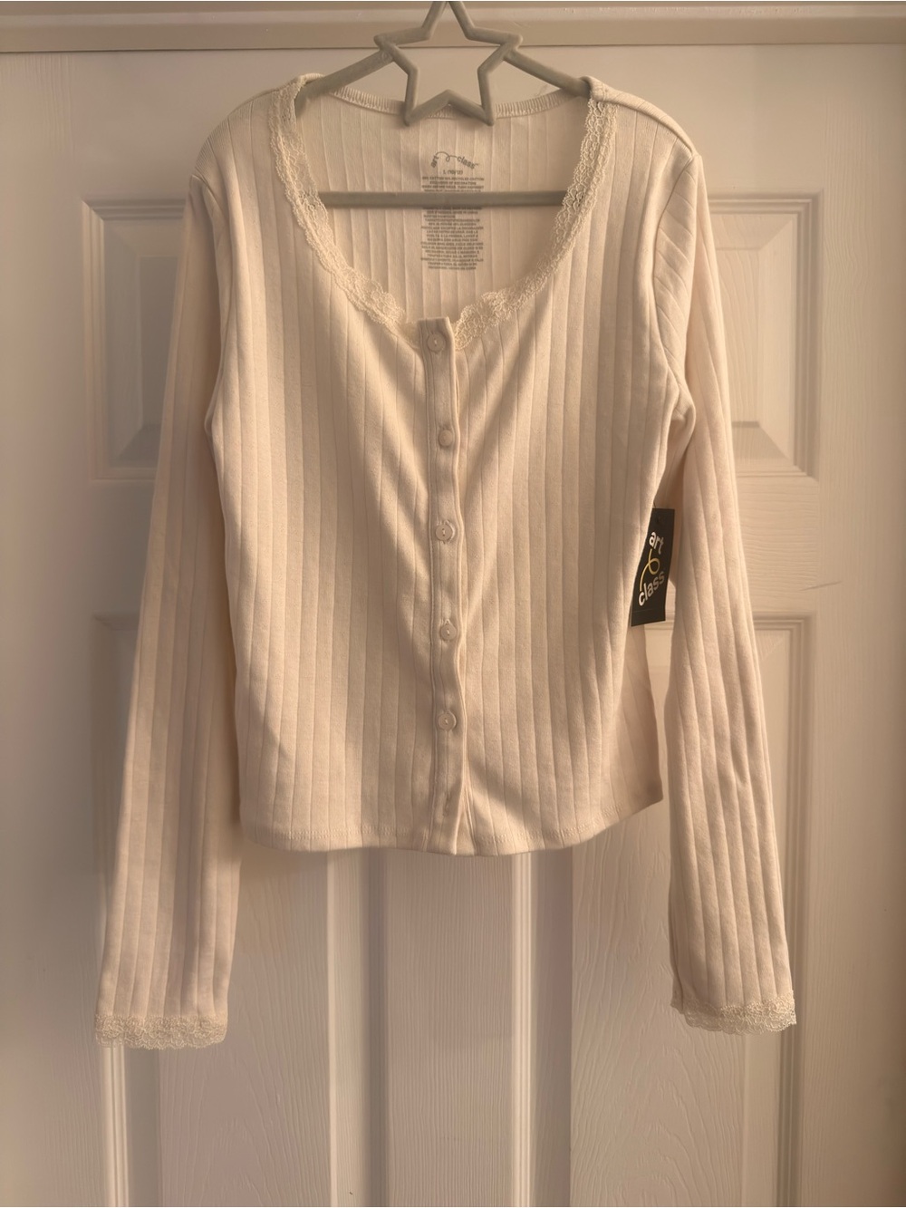 art class Cream Ribbed Button-Front Long Sleeve Top with Lace Trim